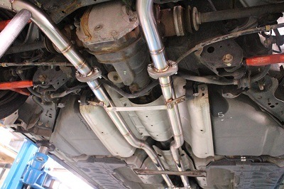 ニッサン スカイライン ワンオフ マフラー 【型式：DBA－V36