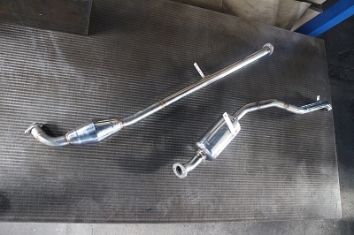 ジムニー　sj30 チャンバー　メーカー不明 ジムニーのSJ30・ジムニー・車検・ノーマルチャンバー・バランス悪いね