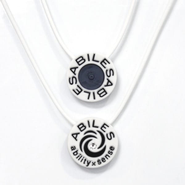 ABILES PLUS（アビリスプラス）ブラックアイネックレス（白）