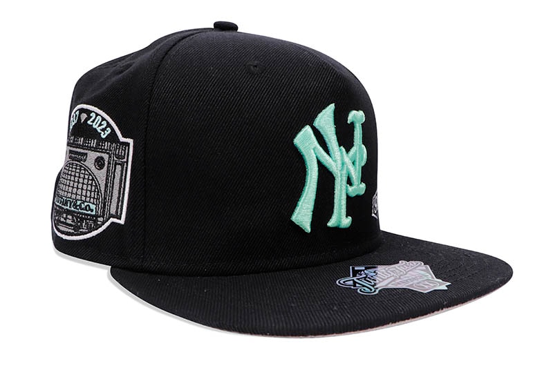 TWNTY TWO NY TIFFANY SNAPBACK CAP (BLACK/GREY UNDER VISOR) | Brand