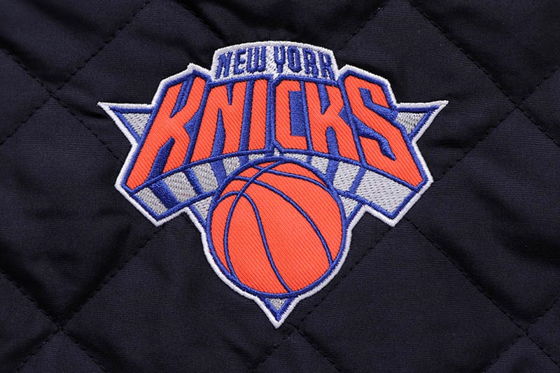 JH Design NEW YORK KNICKS NBA CHAMPIONS REVERSIBLE JACKET