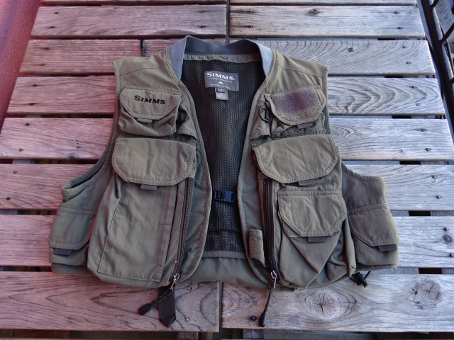 USED 10S 【SIMMS】 シムス フライフィッシングベスト!! 茶カーキ系 S