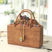 かごバッグ／アタショルダーバッグ ／バティック布の内張り付／バリ島