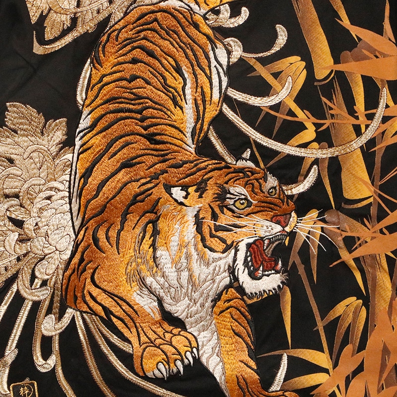 古都古都 × 絡繰魂 粋 信長の虎 柄 刺繍 和柄 半袖Tシャツ （ B242097