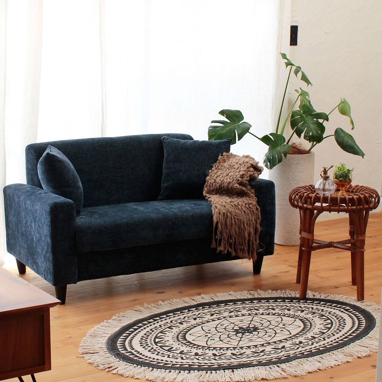 ソファセット【2人掛け + 天然木とラタンのサイドテーブル】テーブル