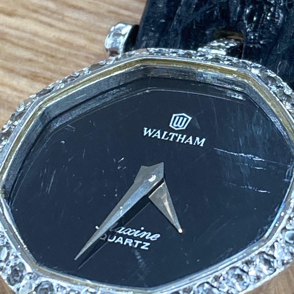 中古 WALTHAM ウォルサム Maxine マキシーヌ クオーツ腕時計 電池交換済み