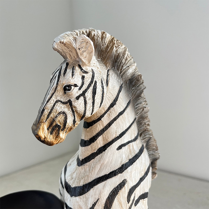シッティング・ゼブラ | アニマルオブジェ | COVENT GARDEN Bazaar