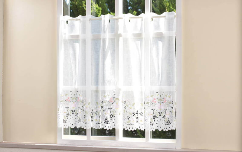 Danube カロチャ調刺繍 カフェカーテン 約120×75cm｜インテリアレース