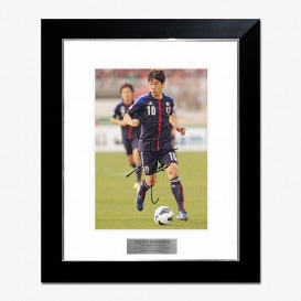 香川真司 直筆サイン入り日本代表13/14フォト | THE DUGOUT