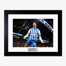 額装済みサッカーサイン入りフォトを販売 - THE DUGOUT