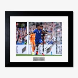 サッカー直筆サイン入りフォト・写真を販売 - THE DUGOUT