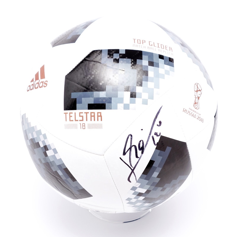 メッシ直筆サイン入りW杯2018サッカーボール | THE DUGOUT