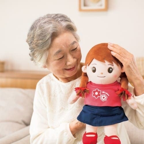 音声認識人形おしゃべりみーちゃん｜ファミリー・ライフ公式通販