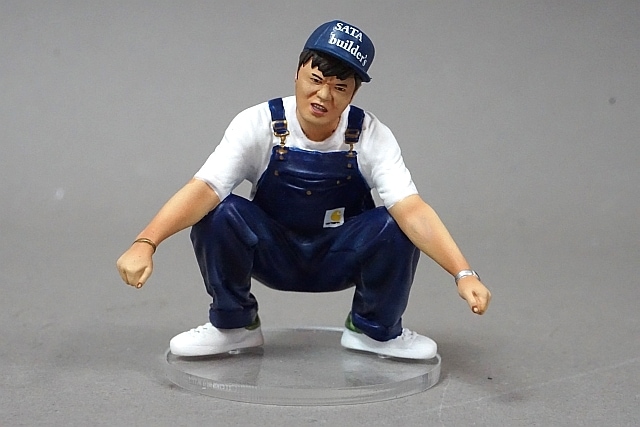 1/18 イグニッションモデル IG2404 日産 ローレル 2000SGX (C130