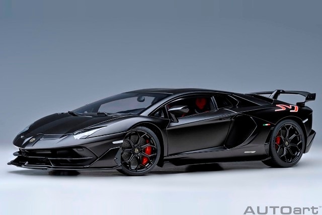 新品 79219 オートアート 1/18 ランボルギーニ アヴェンタドール SVJ