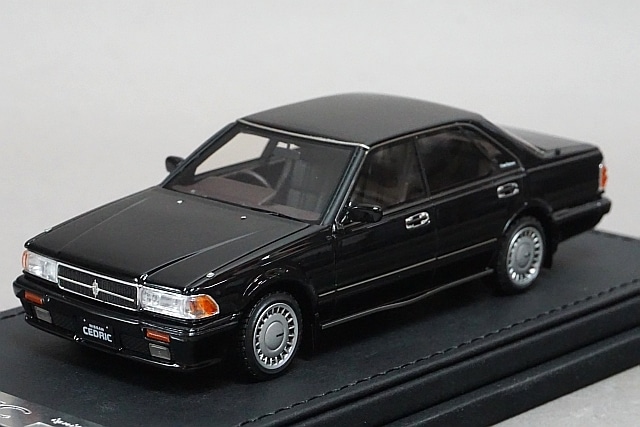 1/43 イグニッションモデル IG1250 日産 セドリック (Y31