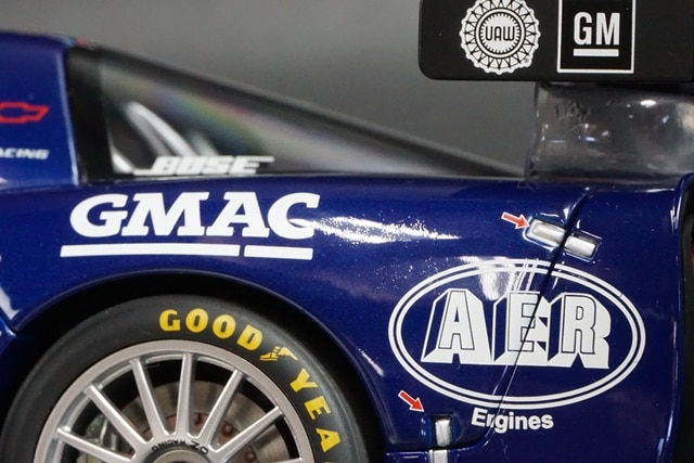 1/18 オートアート 80307 シボレー コルベット C5-R 24HR ルマン 2003