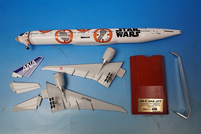 ANA BB-8 1⁄200 スターウォーズ BOEING 777 300ER ANA BB-8 1⁄200 スター