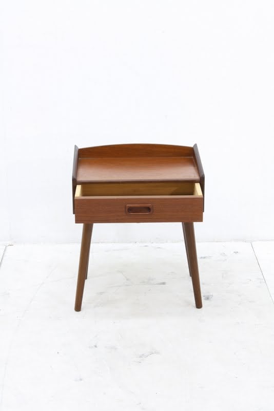 レンタル： 北欧ヴィンテージ サイドテーブル 13020903 | 北欧家具