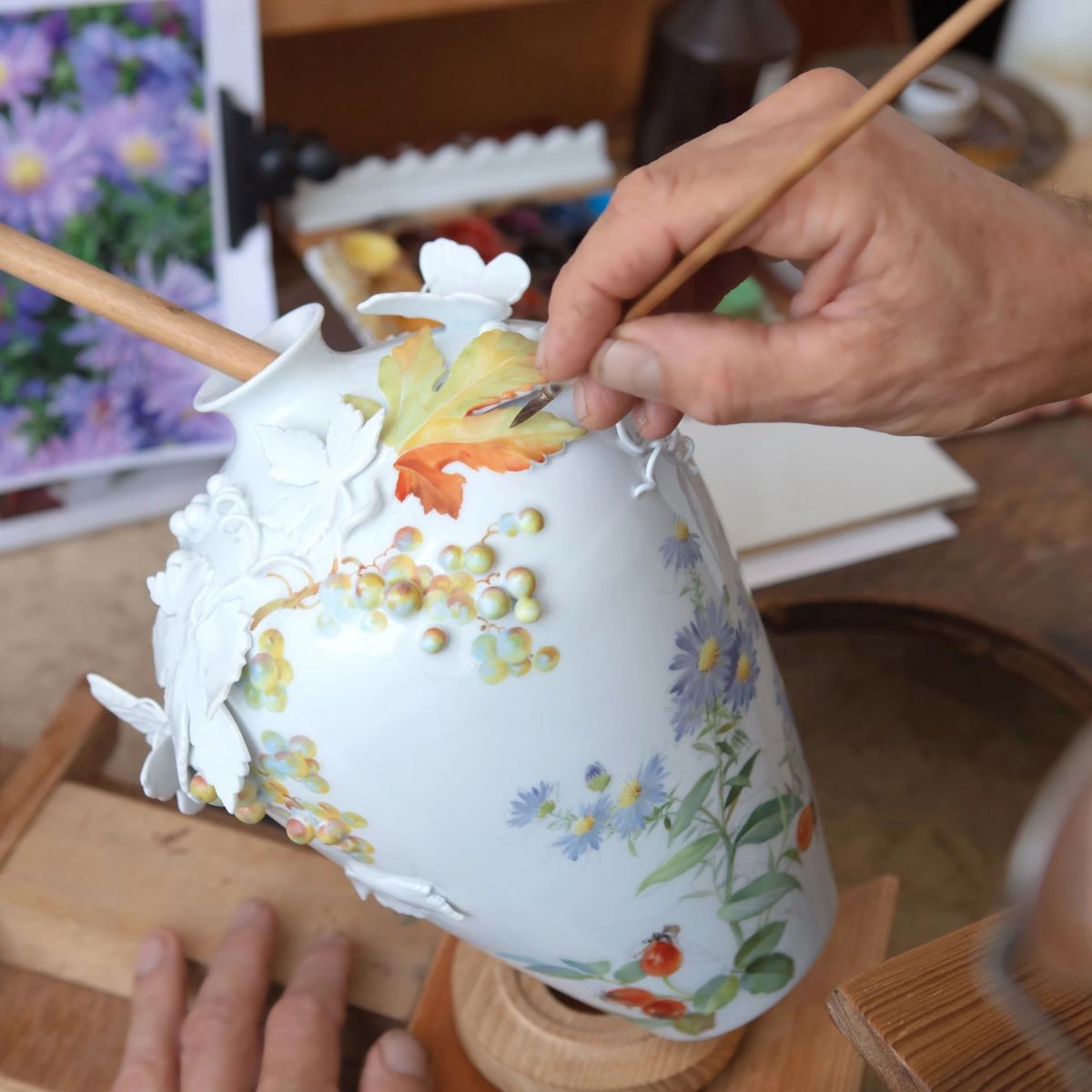 マイセン 花瓶「秋」 82297/25A984 | 世界限定品等 | ドイツの名窯