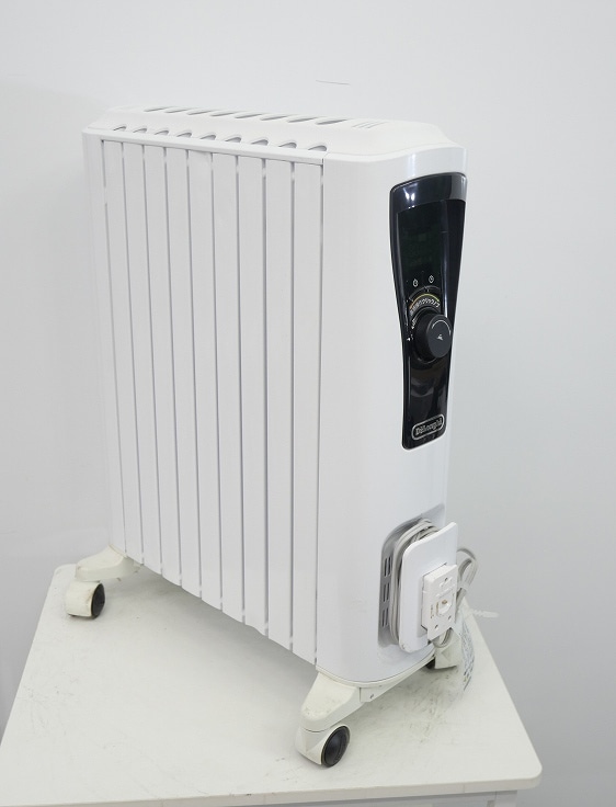 デロンギ製/2018年式/オイルヒーター/RHJ65L0915 | 季節家電,冬物家電