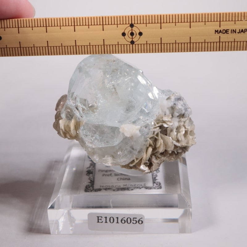 中国産 アクアマリン、雲母 | 鉱物標本,ハ行,ベリル/緑柱石 | ほたるみ