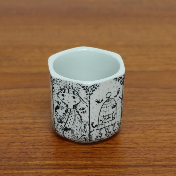 ビヨンヴィンブラッド 激レアのビンテージニモール窯の可愛い絵柄