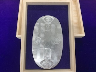 桐箱入純銀造幣局検定刻印入100g小判 | 小判/500gバーなど | | 井嶋