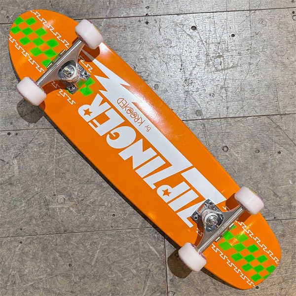 KROOKED（クルキッド）