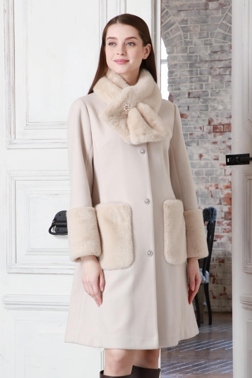 2025年秋冬 ファーストール付ノーカラーコート 2528002 ｜Super Beauty