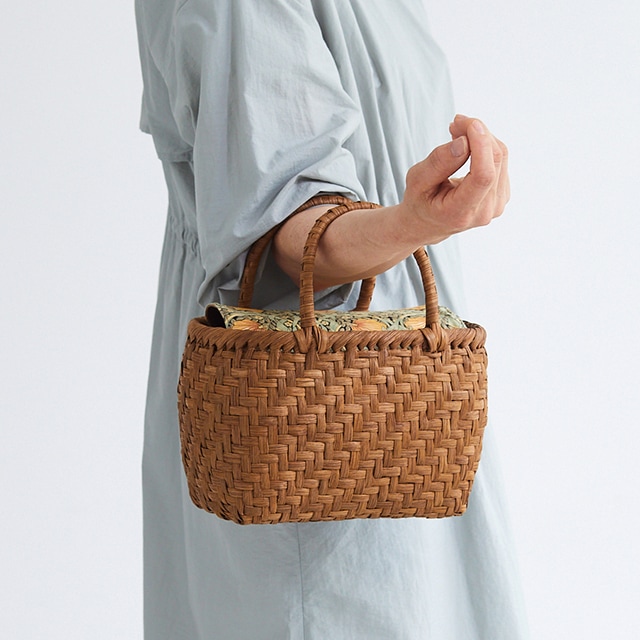 乾燥山ぶどう蔓2kg セット。 7-014乾燥山ぶどう蔓、2kg セット。 7-065