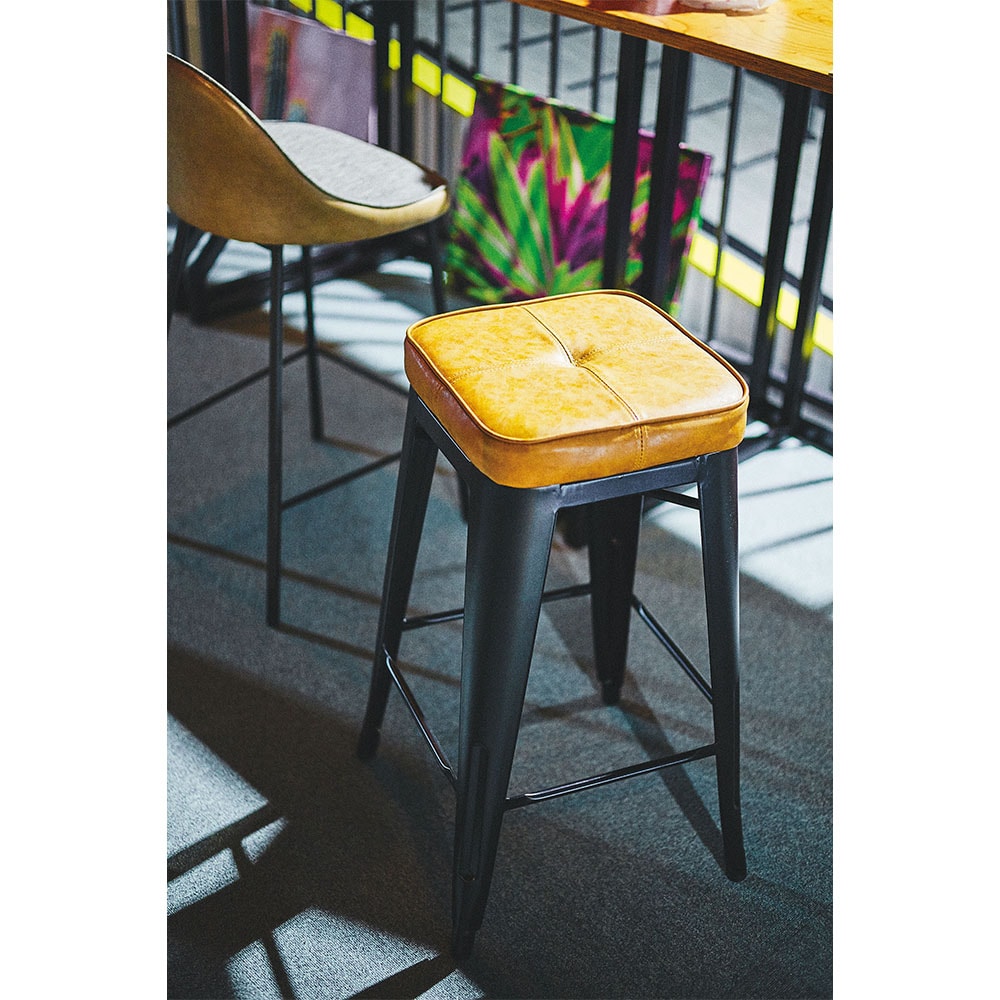 ハイスツール 革張り 4本脚 スタッキングスツール PC-252（商品番号