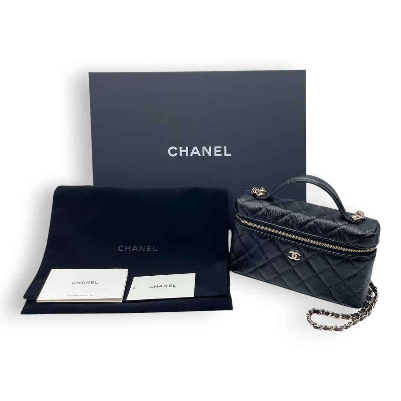シャネル マトラッセ バニティバッグ 19 ブラック キャビアスキン