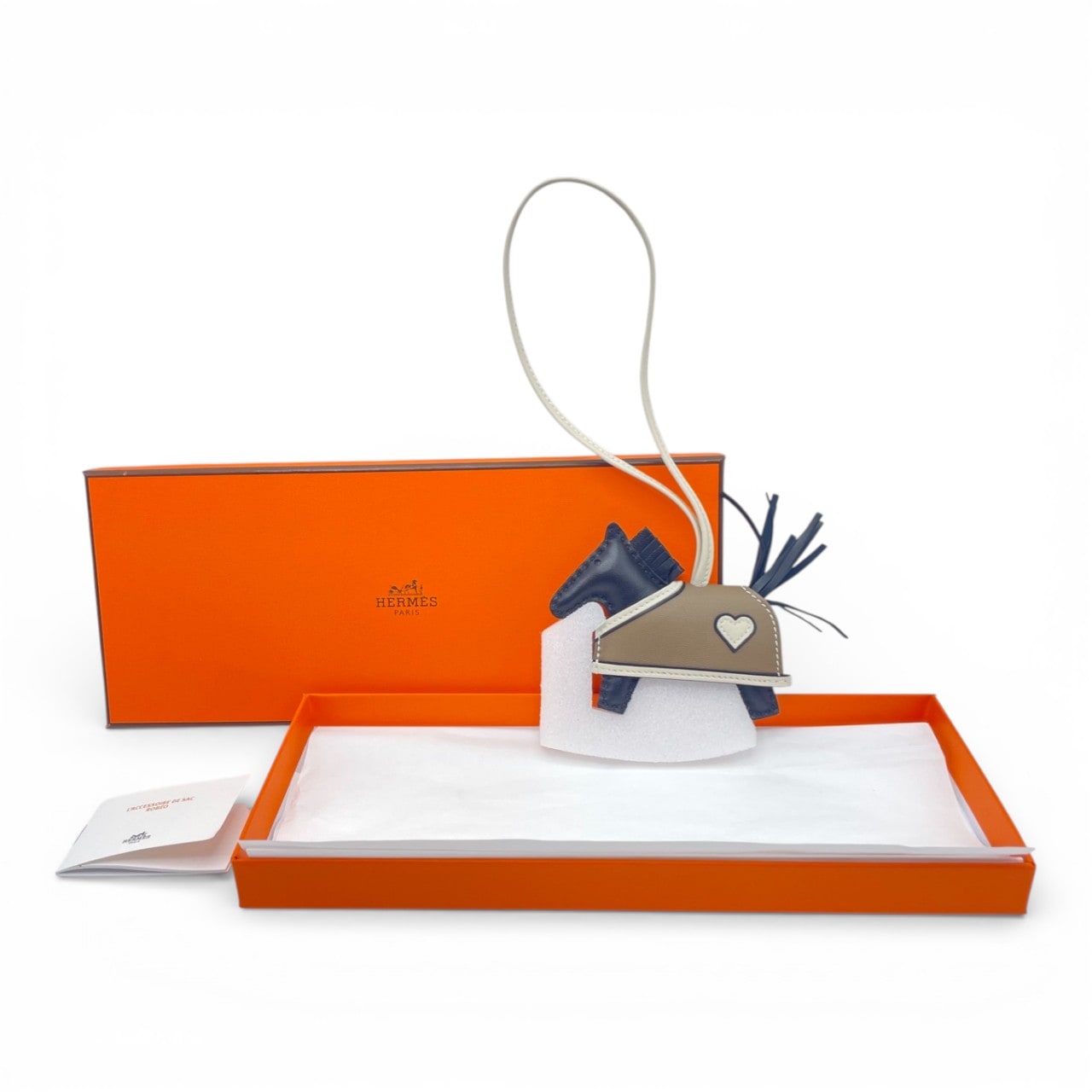 エルメス ロデオチャーム ロベオクール PM ノワール/クレ/エトゥープ