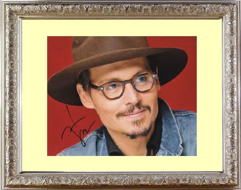 Johnny Depp ジョニー デップ 直筆サイン PHOTO | ハリウッド男優 (F-N