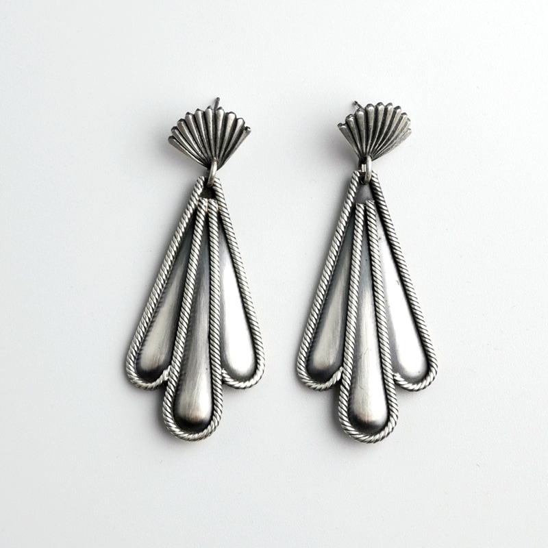 スティーブアルビソ ワイヤーワーク ファンピアス｜マライカ公式通販