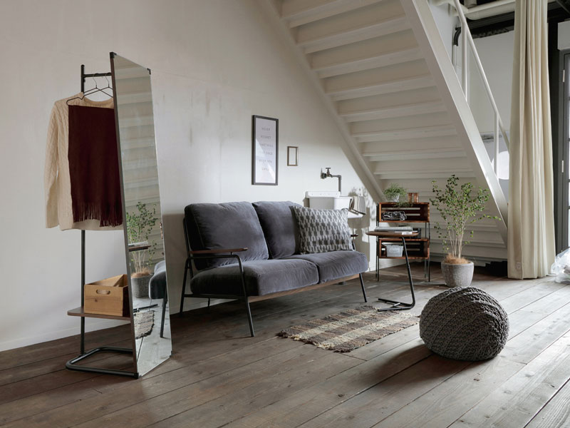 玄関に置きたい大人ヴィンテージな等身大ミラー｜ハンガーラック機能付