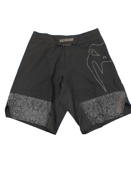 VENUMファイトショーツ LIGHT4.0 黒/黒 | VENUM | | 格闘技プロ