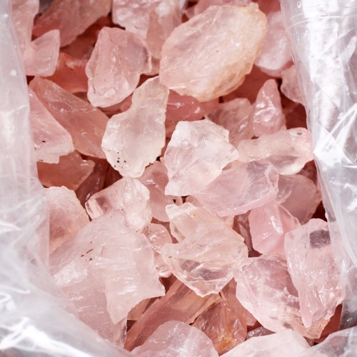 紅水晶（ローズクオーツ）原石〔5081〕 0/kg /1個：原石