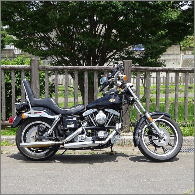 パウコ　フィッシュテールマフラー　ショベル　パン　ナックル　ビンテージハーレー 70-84 ショベルヘッド<BR>パウコ製 アップスイープ マフラー ショー