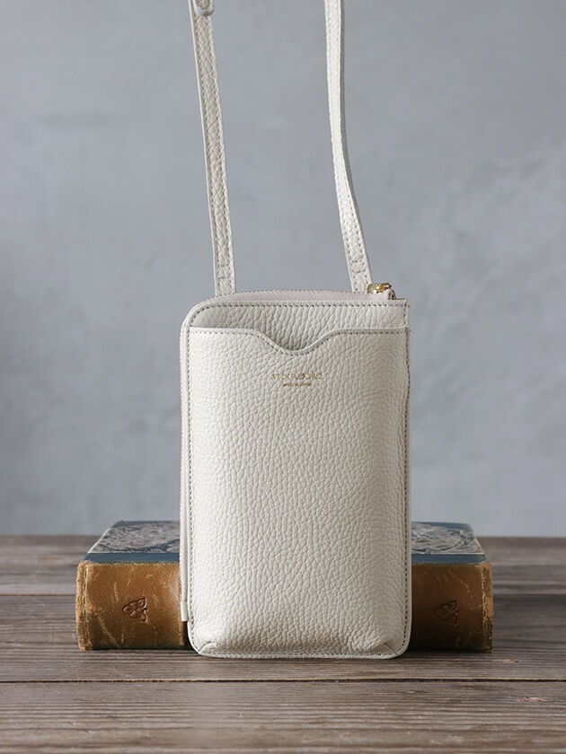 VIOLAd'OROスマートフォンポシェットADRIA縦シュリンク型押しアイスグレー