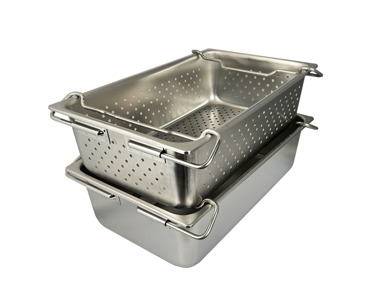 HACCP】18-8 給食バット 1/1サイズ 積み重ねハンドル 穴明 深さ150mm