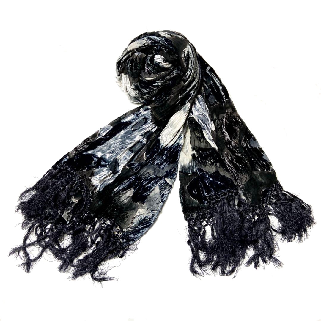 ISSEY MIYAKE イッセイミヤケ フリンジ付きストール グレー | 小物