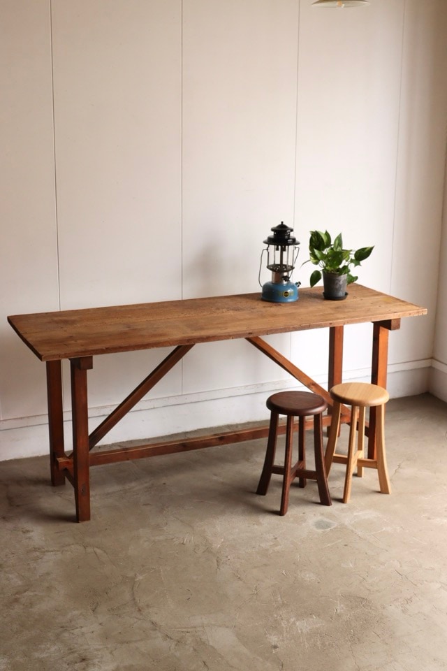 古く味のある木製のテーブル ジャンク 作業台 テーブル 古家具