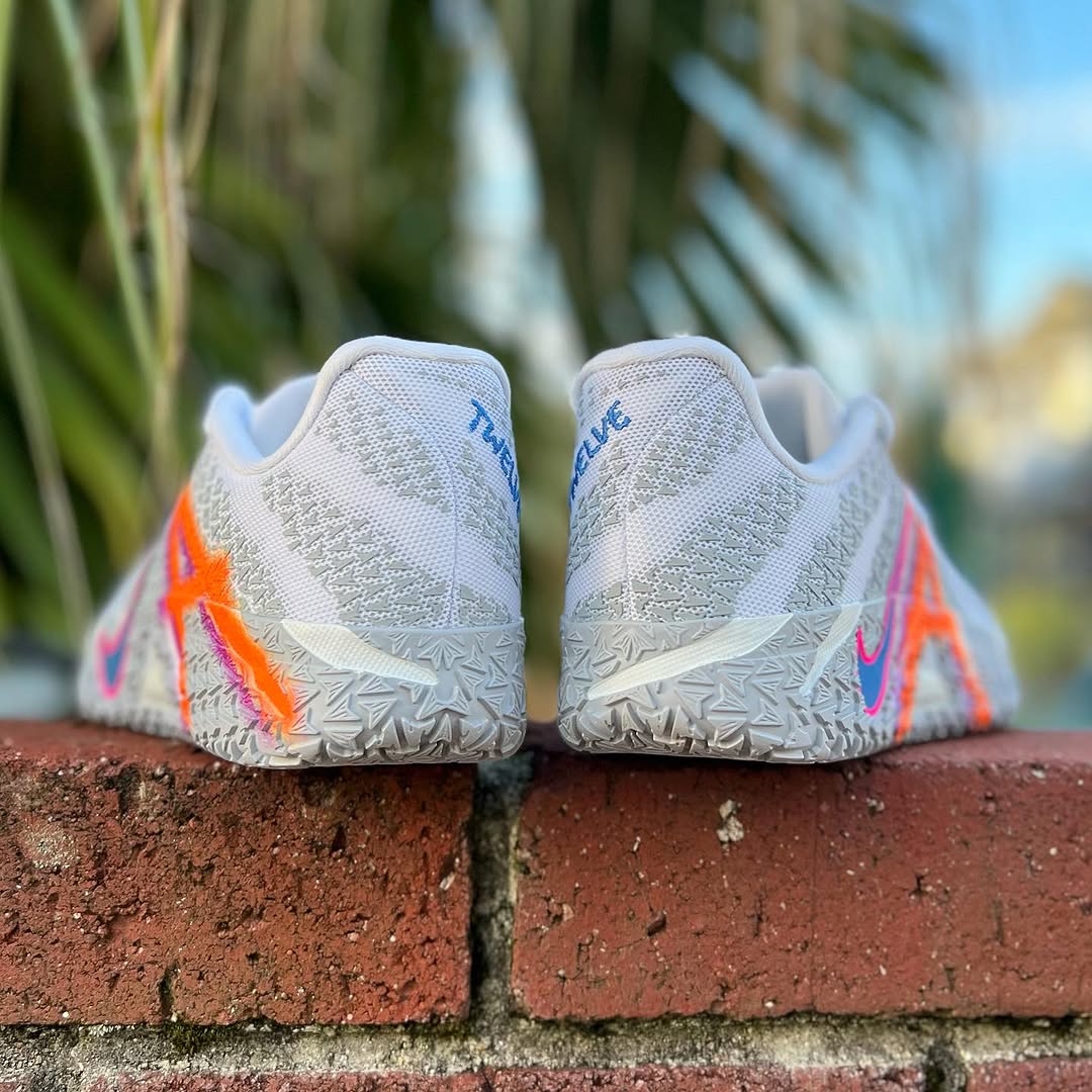 NIKE JA 3 GS 'LIGHT SHOW' ナイキ ジャ 3 ジャ モラント 【BOY'S