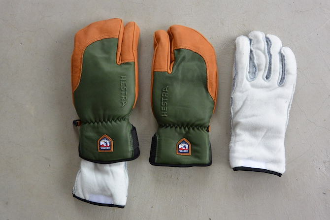 極寒地、厳冬期でも手を温かく守るHESTRAの3フィンガーグローブ | mark