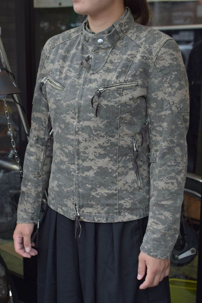 秋に心地よい迷彩クラブマンライダースジャケット | マックスフリッツ