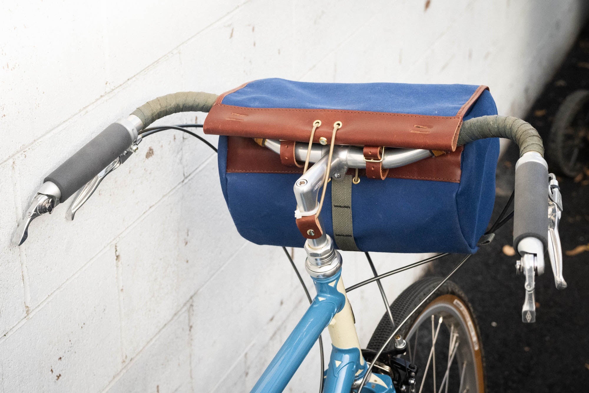 Rivendell Sackville EZPZ Handlebar Bags | The Radavist | A group