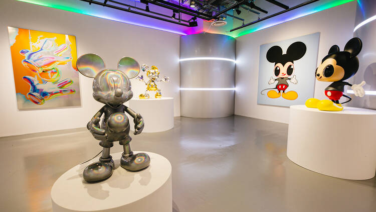 Mickey Mouse Now and Future Edition ソフビ Walt Disney Studios
