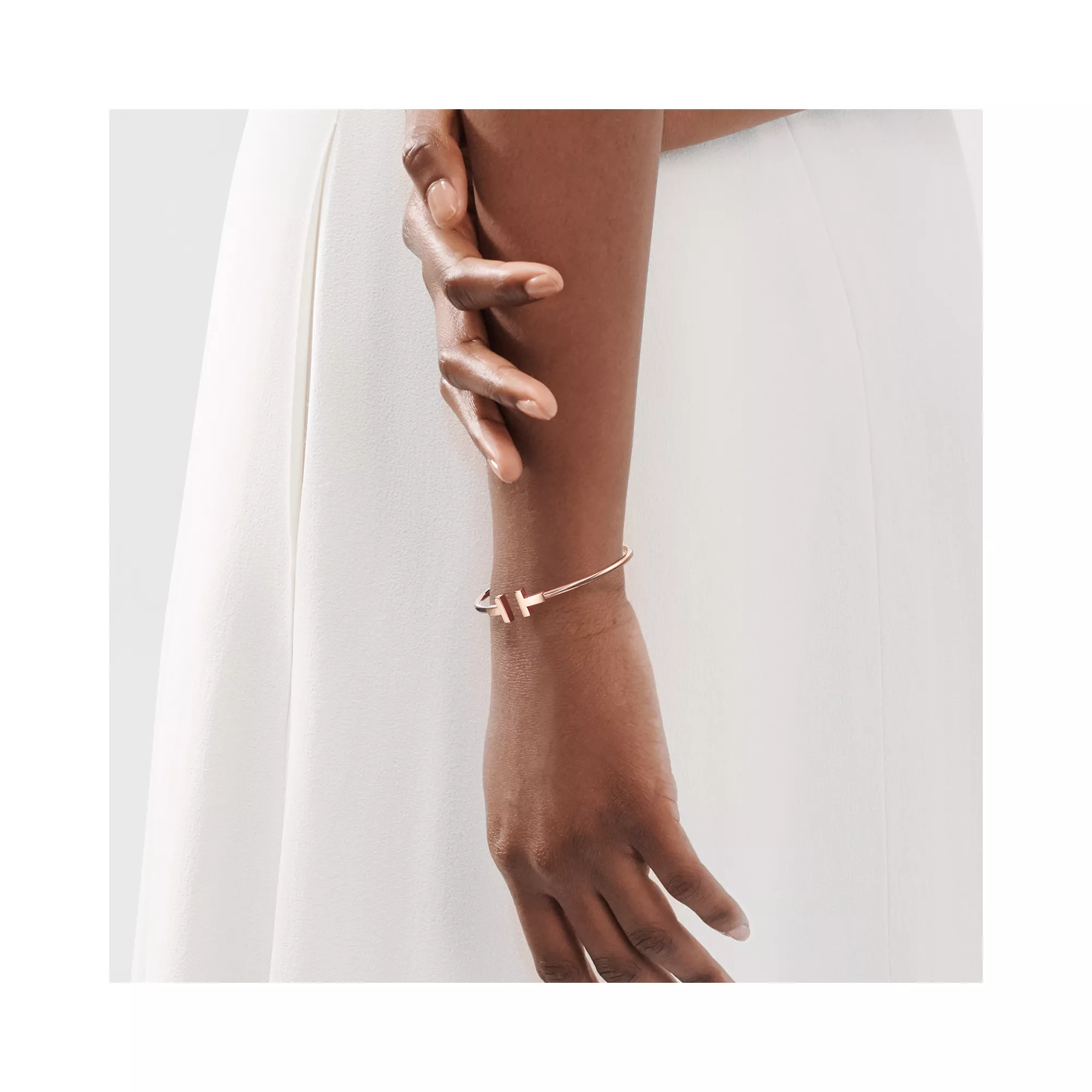 Tiffany T:Wire Bracelet in Rose Gold | Tiffany & Co. US